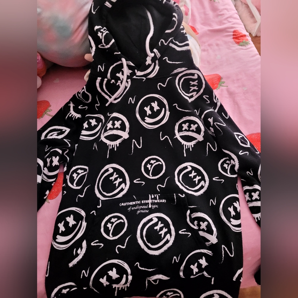 Urban Planet Smiley Hoodie